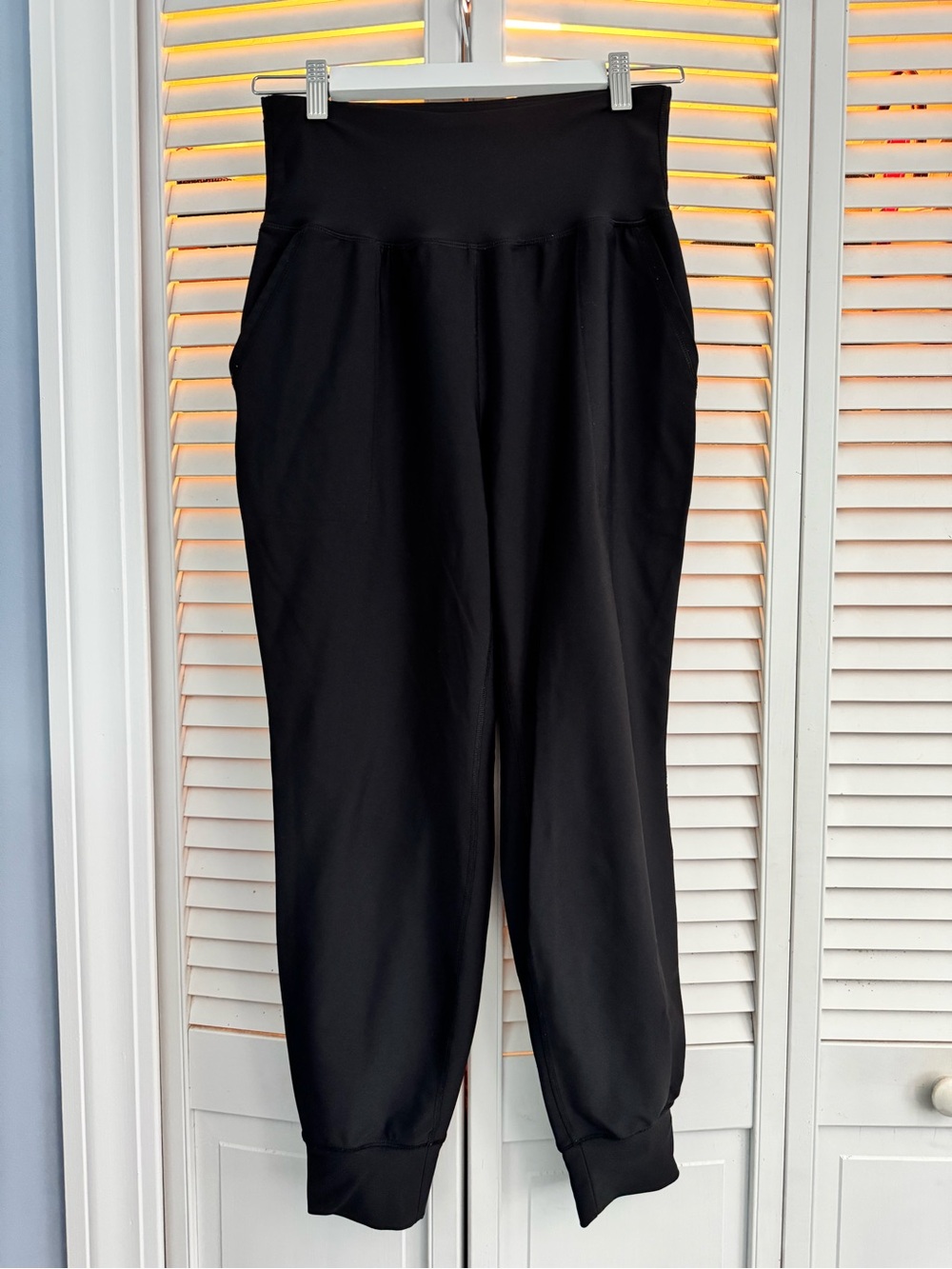 Old Navy Black High-Waist Jogger Pants with Cuffed Ankles